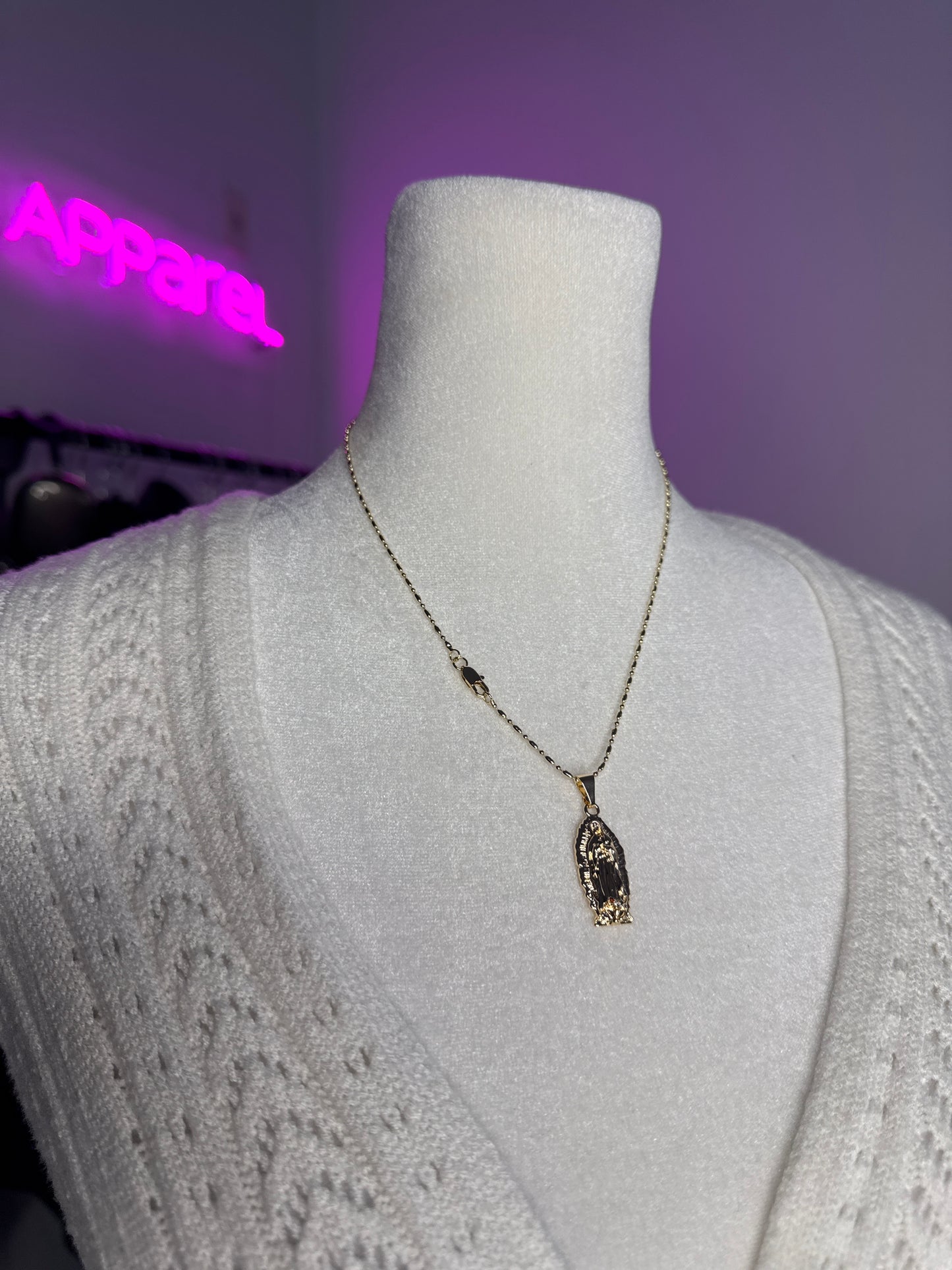 Virgin Mary chain & pendant ✨